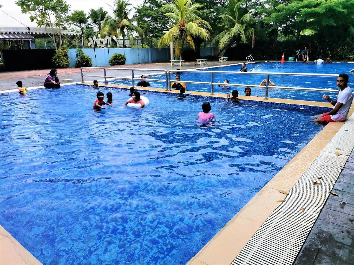 Free 4 Water Themepark Tickets & Wifi Stay Melaka Apartment